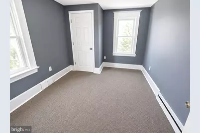 437 W Broad Street, Paulsboro, NJ 08066 - Photo 6