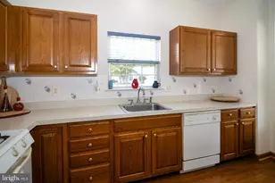 575 Riviera Dr, Monroe Township, NJ 08094 - Photo 26