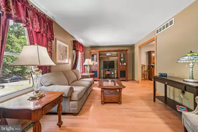 831 Laurel Street, Blackwood, NJ 08012 - Photo 4