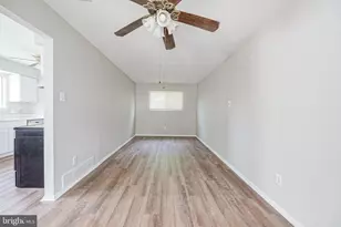 15 Fomalhaut Ct, Blackwood, NJ 08012 - Photo 8