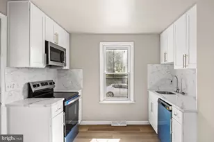 28 W Monroe St, Paulsboro, NJ 08066 - Photo 8