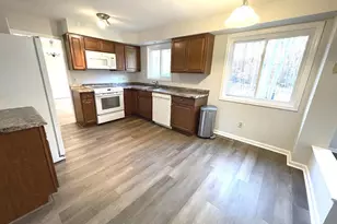 1717 Red Oak Rd, Monroe Township, NJ 08094 - Photo 2