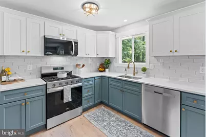 2907 Lakeside Drive, Monroe Township, NJ 08094 - Photo 10