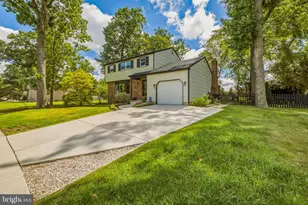 33 Gray Birch Rd, Washington Township, NJ 08012 - Photo 2