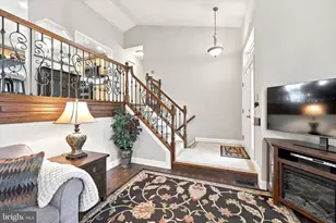 44 Hollybrook Dr, Sewell, NJ 08080 - Photo 2