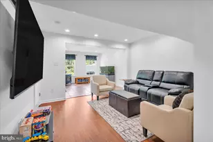 344 Cristaudo Ct, East Greenwich Township, NJ 08061 - Photo 4