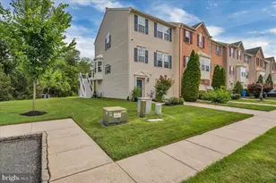 344 Cristaudo Ct, East Greenwich Township, NJ 08061 - Photo 2
