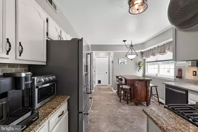 381 Bryn Mawr Drive, Monroe Township, NJ 08094 - Photo 16