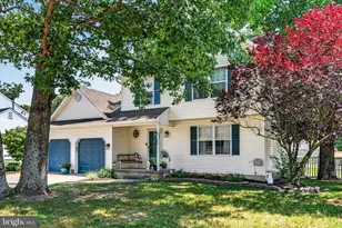 393 Bryn Mawr Dr, Monroe Township, NJ 08094 - Photo 2