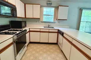 574 Barbados Dr, Monroe Township, NJ 08094 - Photo 4