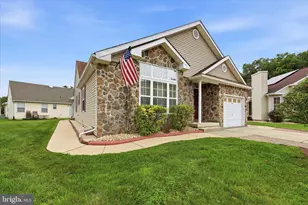 508 St Martin Ct, Monroe Township, NJ 08094 - Photo 2
