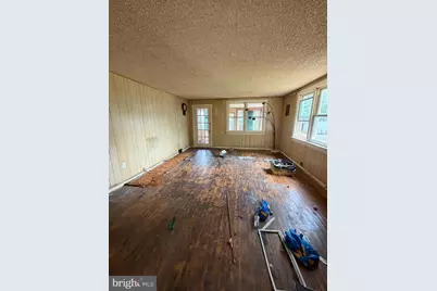 304 Pine Street, Washington Township, NJ 08012 - Photo 6