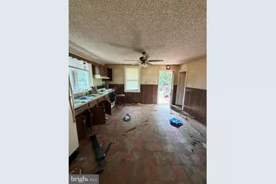 304 Pine Street, Washington Township, NJ 08012 - Photo 8