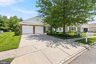 38 Pitman Pl, Sewell, NJ 08080 - Photo 2