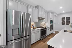 602 Van Buren Ct, Swedesboro, NJ 08085 - Photo 4