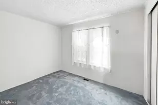 209 Sunnyside Ln, Monroe Township, NJ 08094 - Photo 12