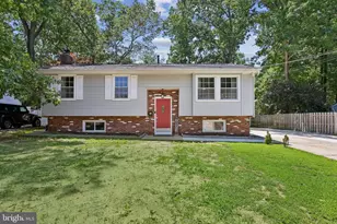 148 Holly Pkwy, Monroe Township, NJ 08094 - Photo 1