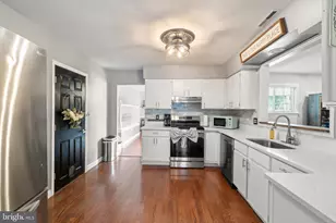 521 Revere Dr, Blackwood, NJ 08012 - Photo 6