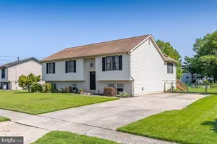 747 Willow Dr, Greenwich Township, NJ 08027 - Photo 2
