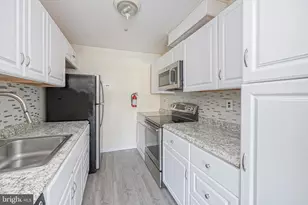 28 Birchwood Ct, West Deptford, NJ 08066 - Photo 4