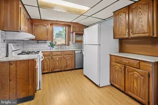 371 E Holly Ave, Pitman, NJ 08071 - Photo 6