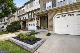 22 Canterbury Ct, Glassboro, NJ 08028 - Photo 2
