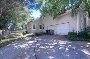 1721 Biden Ln, Monroe Township, NJ 08094 - Photo 2