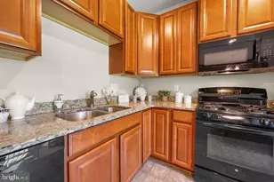1607 Exposition Dr, Monroe Township, NJ 08094 - Photo 2