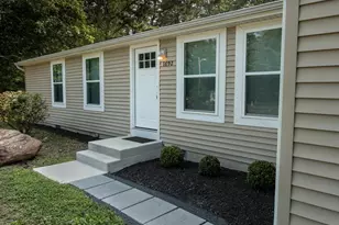 1692 Victory Ave, Monroe Township, NJ 08094 - Photo 2