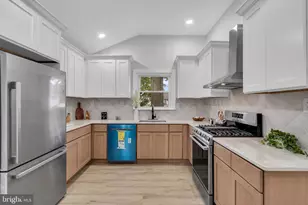 11 Pleasant Valley Dr, West Deptford, NJ 08096 - Photo 12