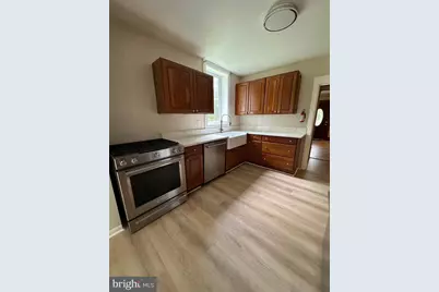 541 W Jersey Avenue, Woodbury Heights, NJ 08097 - Photo 6