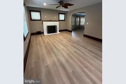541 W Jersey Avenue, Woodbury Heights, NJ 08097 - Photo 2