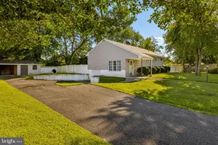 105 Ledden Ln, Blackwood, NJ 08012 - Photo 2