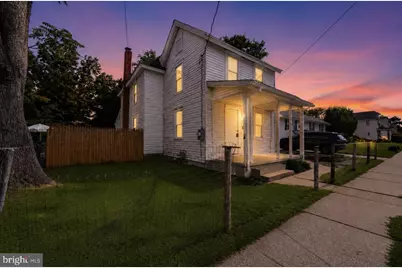 210 W Buck Street, Paulsboro, NJ 08066 - Photo 2