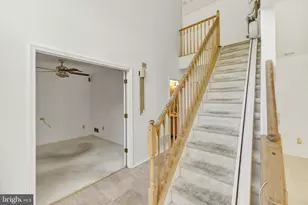 13 Fox Hollow Ln, Sewell, NJ 08080 - Photo 2