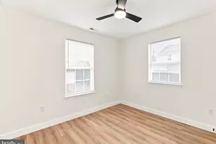 23 E Buck St, Paulsboro, NJ 08066 - Photo 4