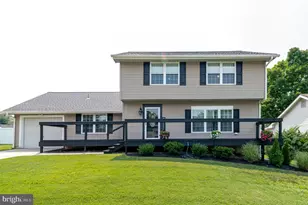 610 Westover Ct, Monroe Township, NJ 08094 - Photo 2