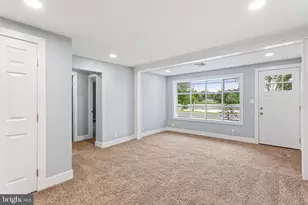2105 Lakeside Dr, Monroe Township, NJ 08094 - Photo 8