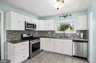 314 Leonard, West Deptford Township, NJ 08086 - Photo 2