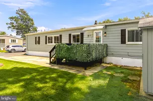 113 Jasmine Ln, Monroe Township, NJ 08094 - Photo 4