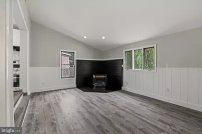 213 Chestnut Street, Westville, NJ 08093 - Photo 10