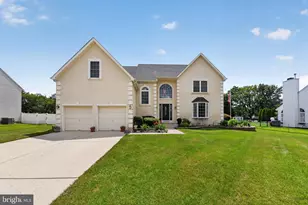 14 Steeplechase Dr, Blackwood, NJ 08012 - Photo 2