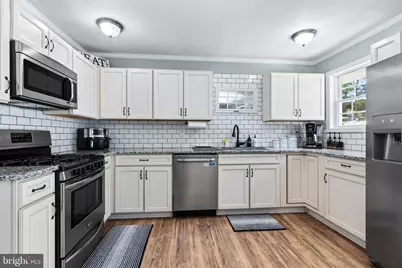 570 Greenbriar Drive, Monroe Township, NJ 08094 - Photo 12