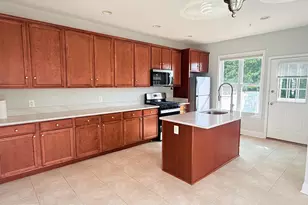 8 Mechanic St, Swedesboro, NJ 08085 - Photo 2