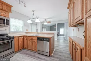 309 Dundee Dr, Monroe Township, NJ 08094 - Photo 10
