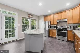 6 Shoemaker Dr, Swedesboro, NJ 08085 - Photo 8