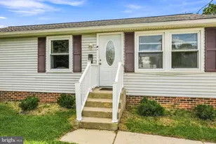205 Lincoln Ave, Paulsboro, NJ 08066 - Photo 2
