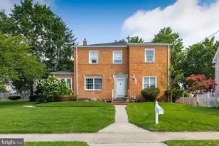 523 W Broad St, Greenwich Township, NJ 08027 - Photo 1