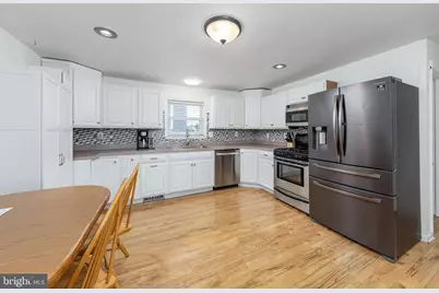242 N Main Street, Harrison Township, NJ 08062 - Photo 6