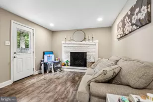 1608 Holly Pkwy, Monroe Township, NJ 08094 - Photo 4